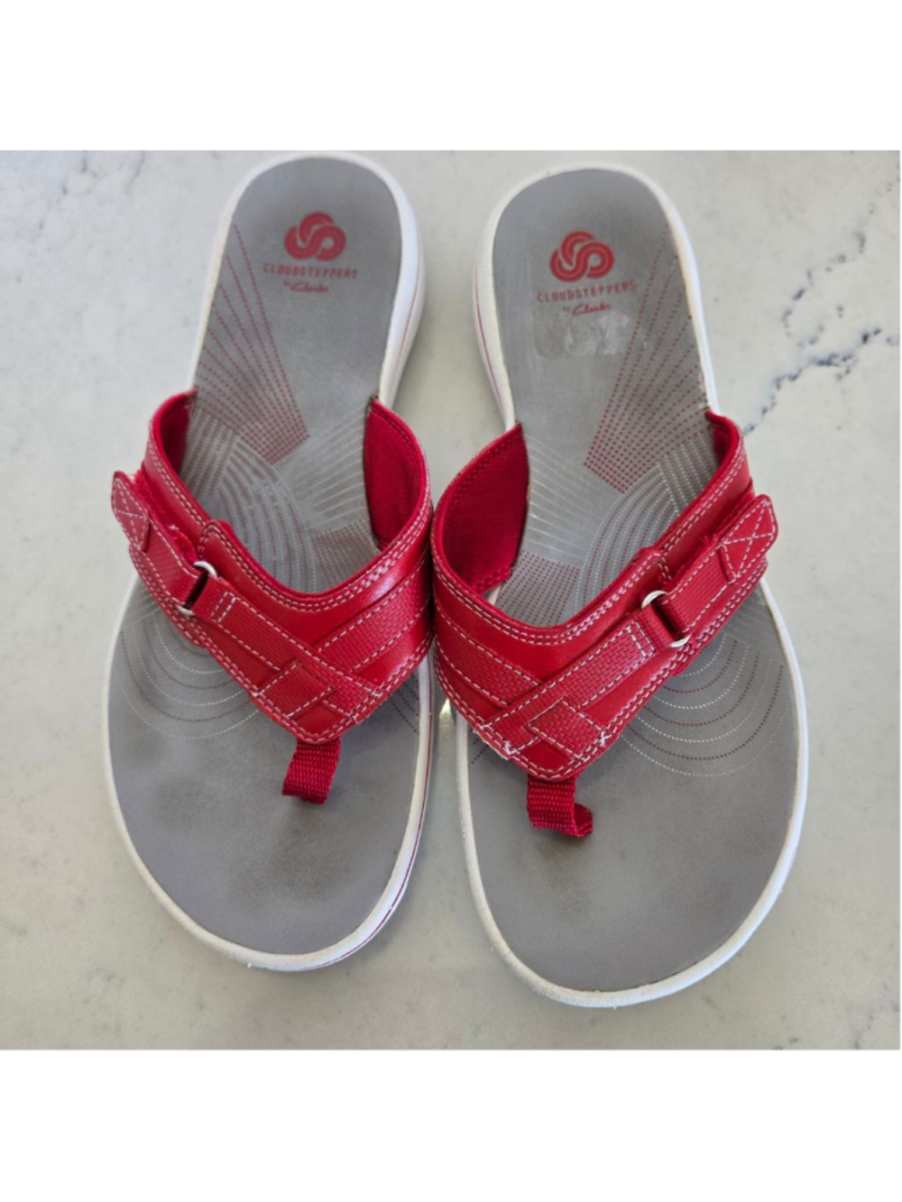 Women's Cloudsteppers by Clarks Red Gray Flip Flop Sandals Size 8